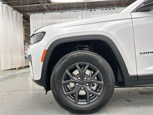 New 2027 Bright White Clearcoat Jeep Altitude image 21