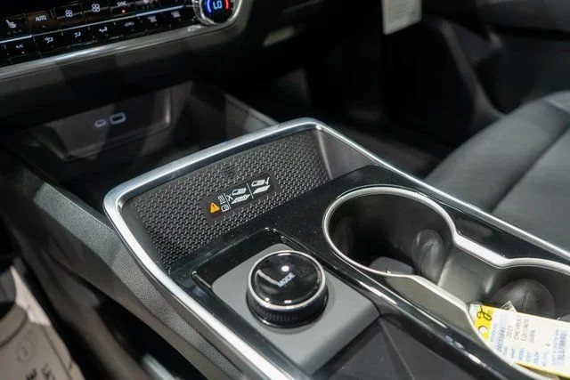 2027 Chevrolet Equinox LT - Photo 26