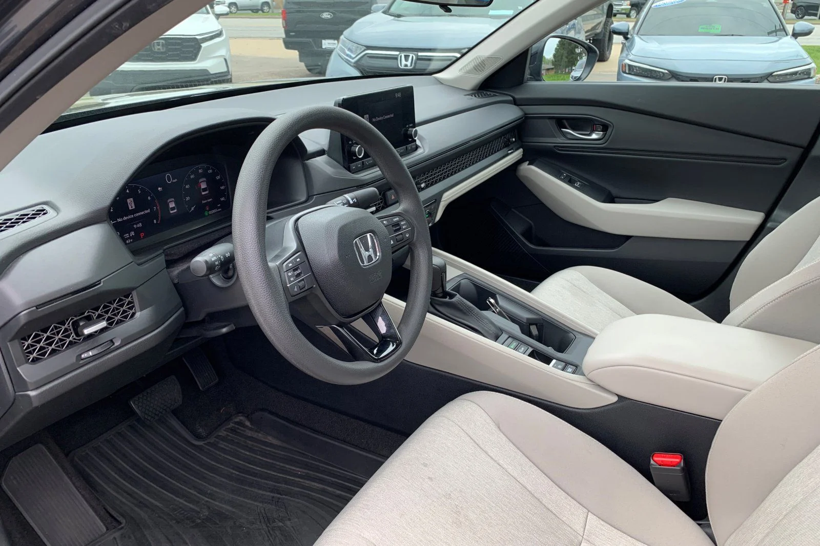 Used 2025 Gray Honda SE image 11