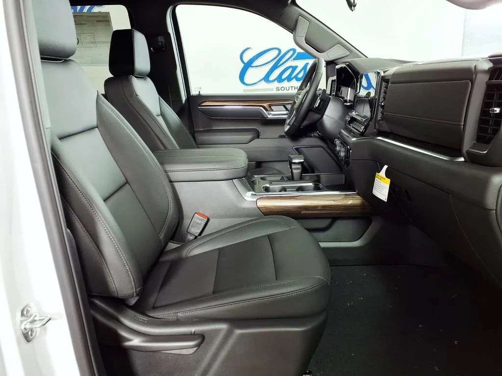 New 2026 Summit White Chevrolet LT image 11