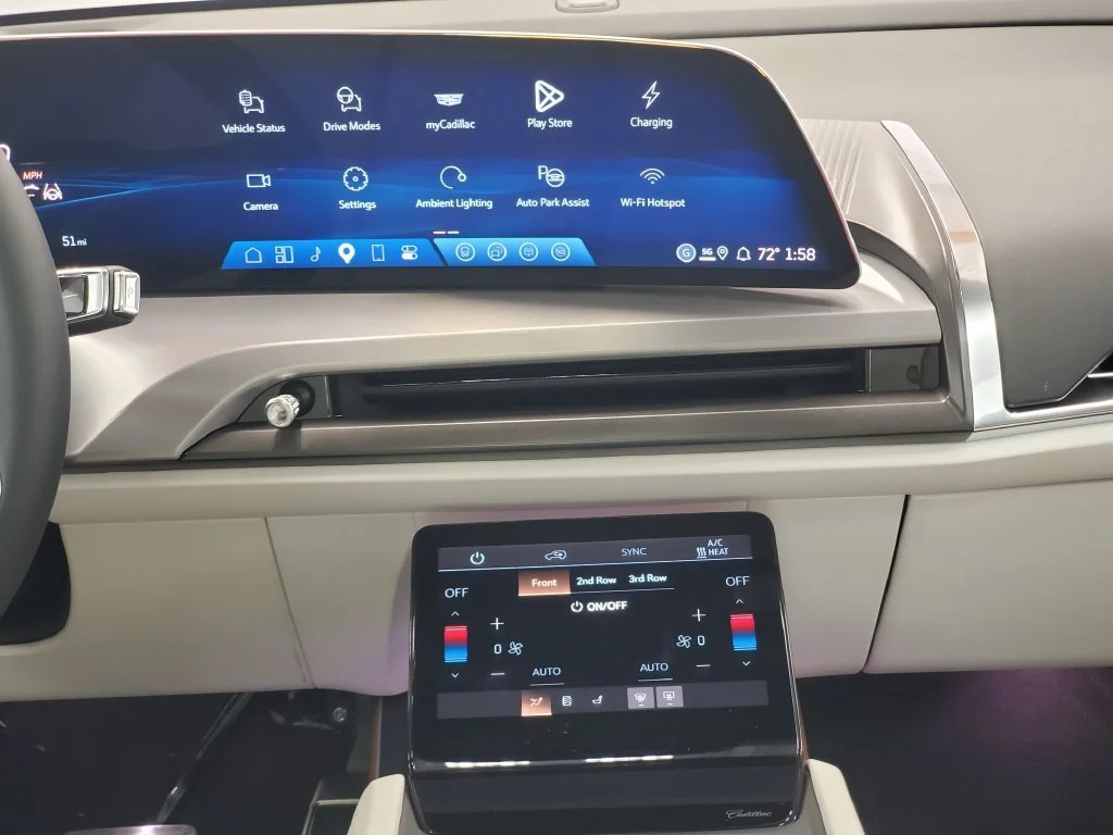 2027 Cadillac VISTIQ Sport - Photo 27