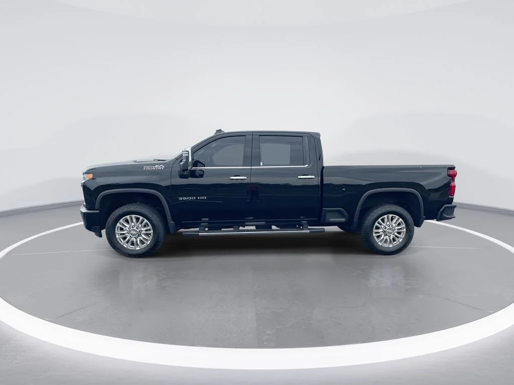 Used 2023 Black Chevrolet High Country image 5