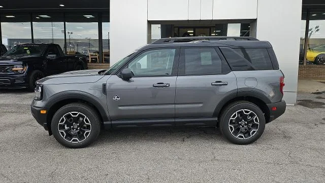 New 2025 Carbonized Gray Metallic Ford Outer Banks 4x4 image 21