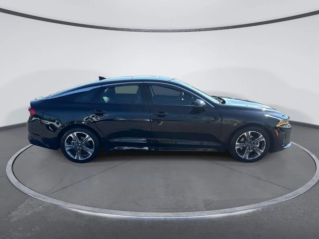 Used 2022 Black Kia EX image 8