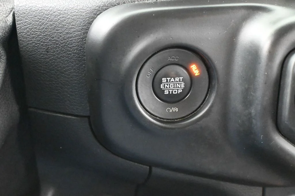 Used 2021 Snazzberry Pearlcoat Jeep Unlimited Sport S image 26