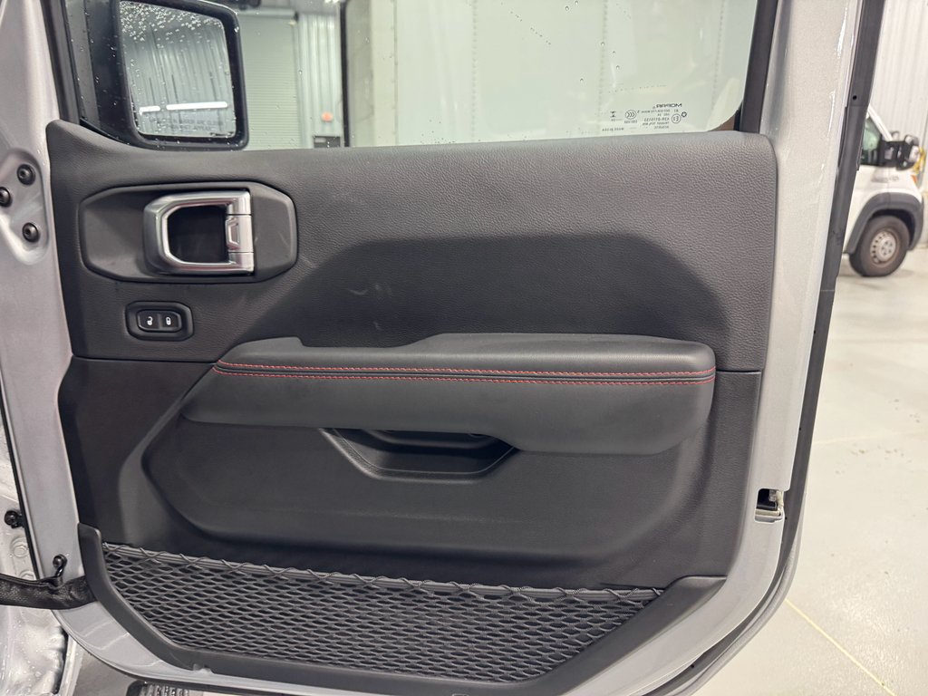 Used 2024 Silver Zynith Clearcoat Jeep Rubicon 392 image 24