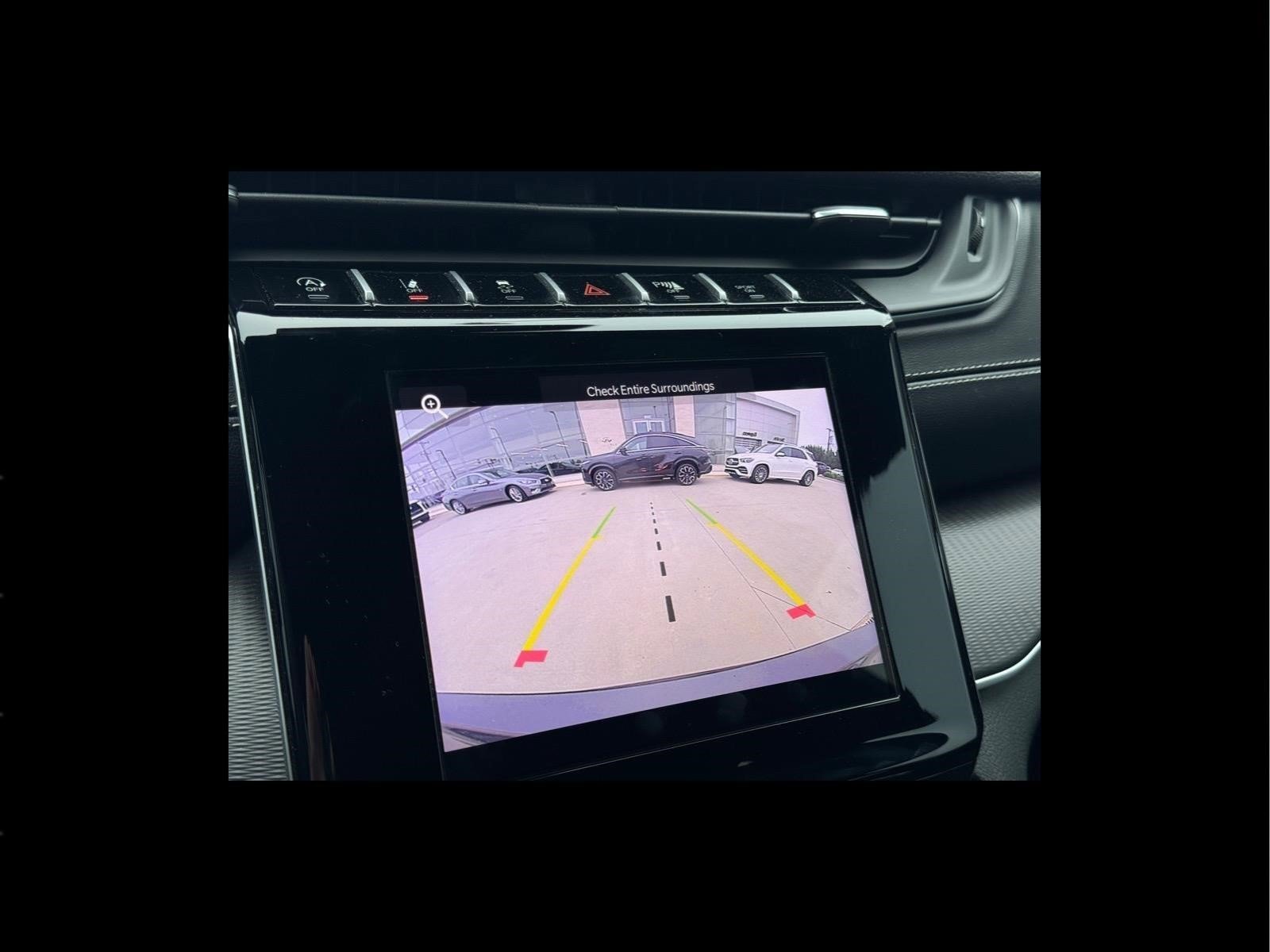Used 2025 Diamond Black Crystal Pearlcoat Jeep Laredo X image 16