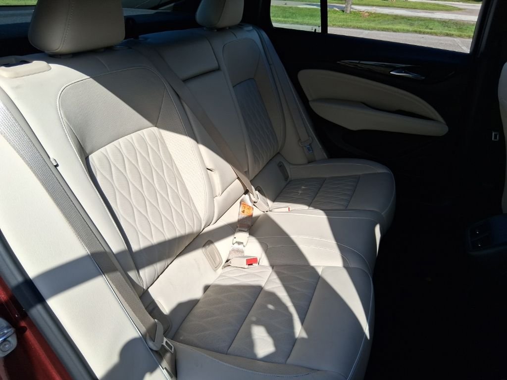 Used 2019 Red Buick Avenir image 18