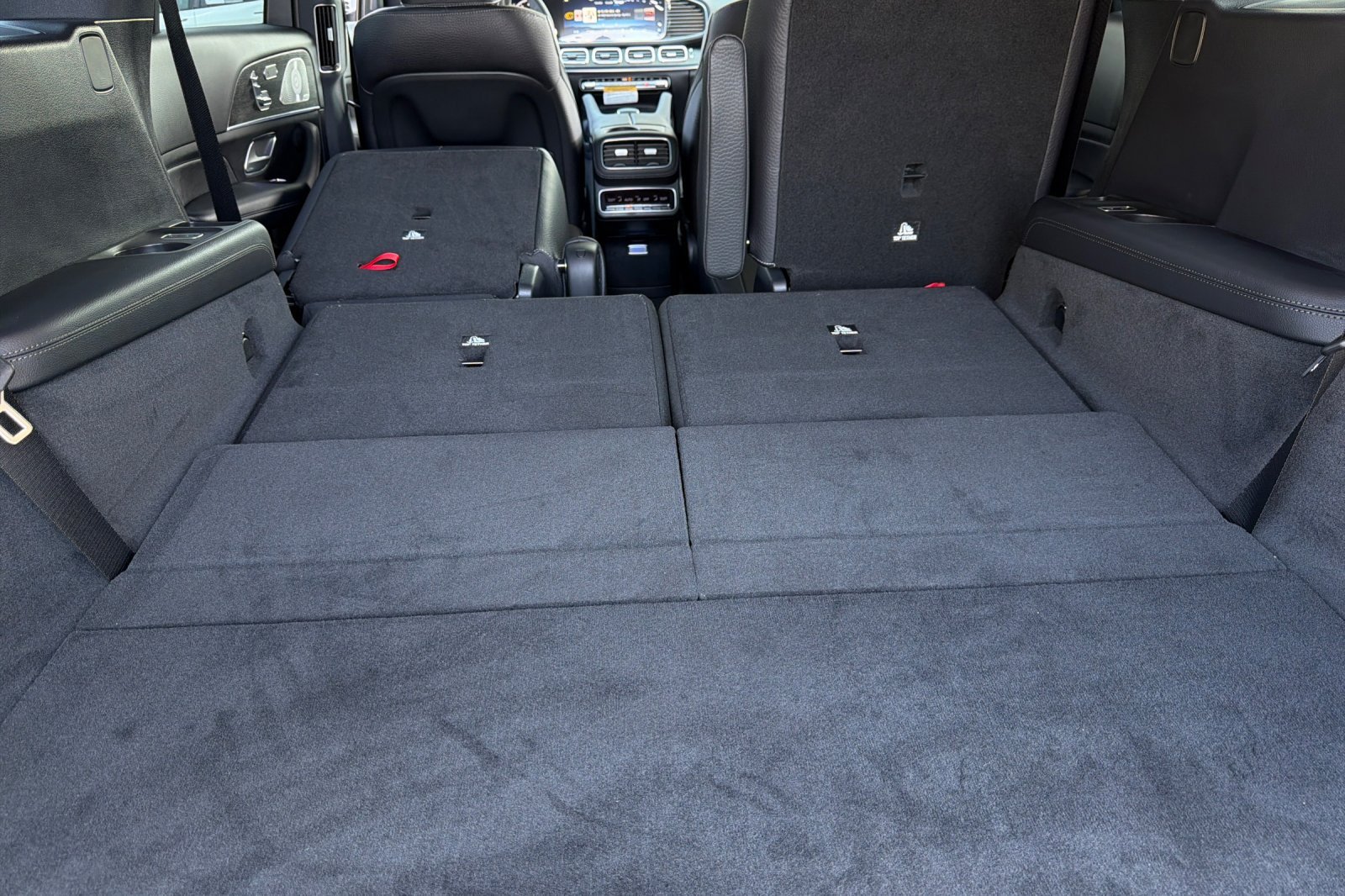 New 2026 Selenite Grey Metallic Mercedes-Benz GLS 450 image 38