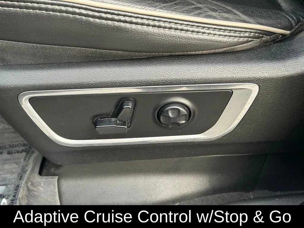 Used 2019 Black Ram Laramie image 16