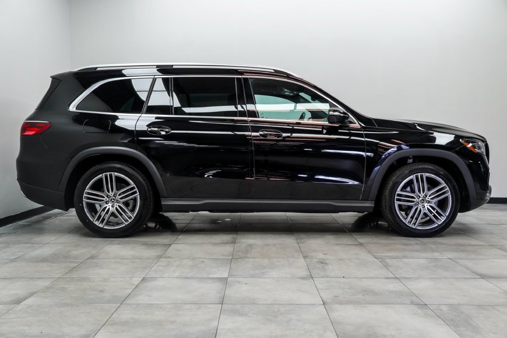 Used 2023 Black Mercedes-Benz GLB 250 image 11