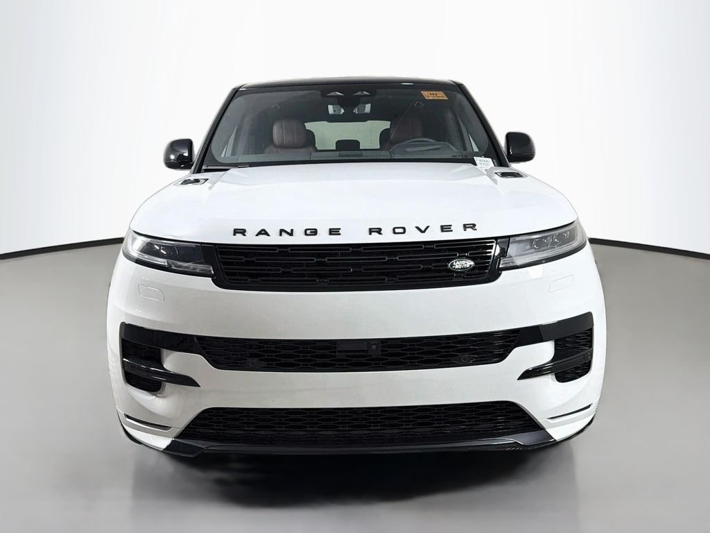New 2026 Fuji White Land Rover Dynamic SE image 2