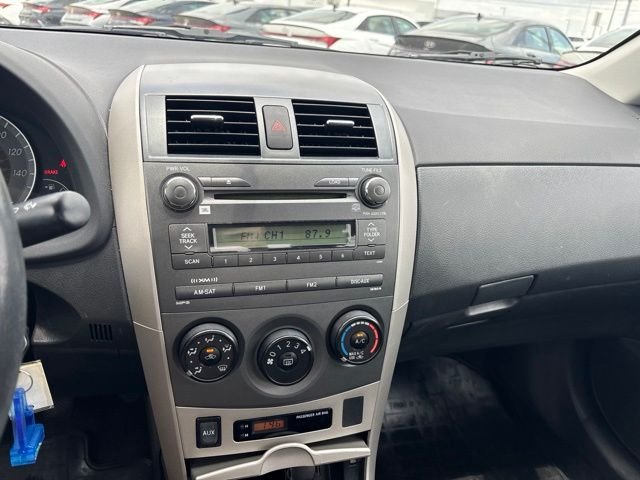 Used 2010 White Toyota S image 23