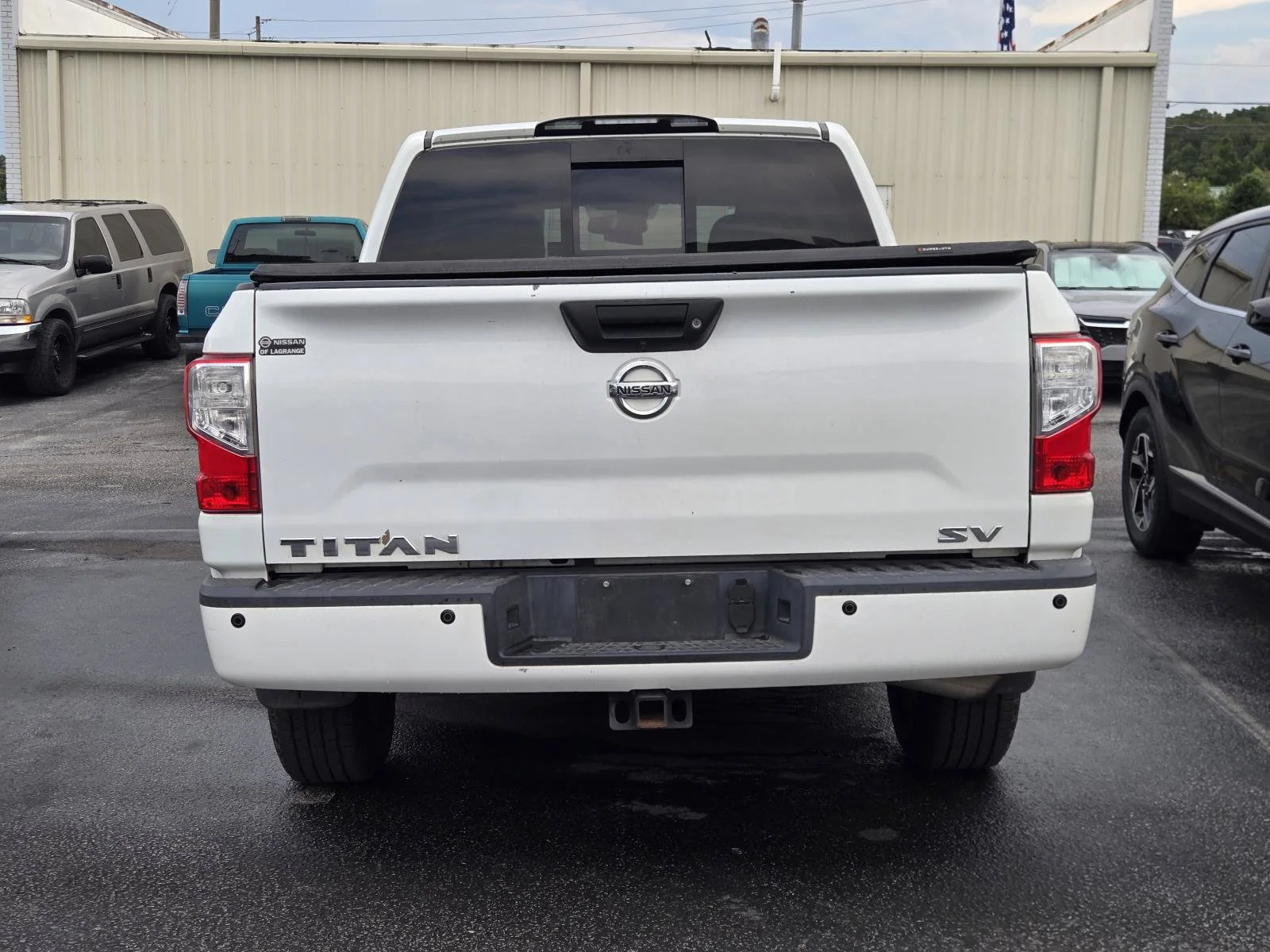 Used 2018 Glacier White Nissan SV image 5