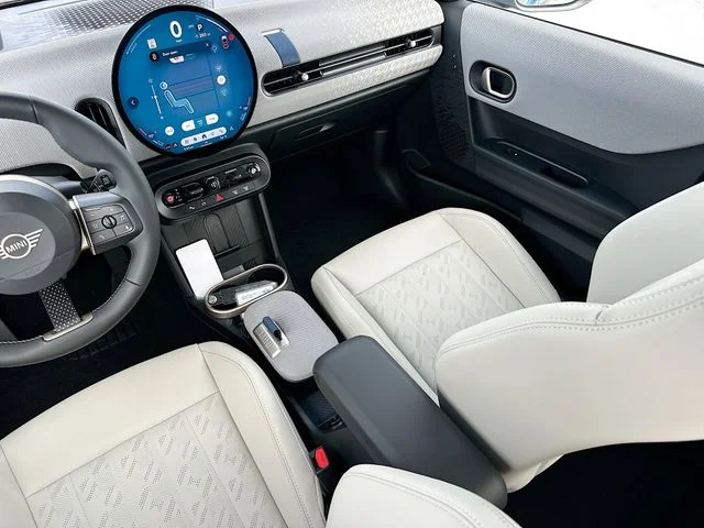 New 2026 Blue MINI Iconic image 18