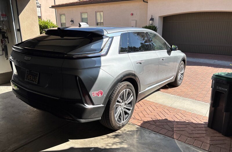 Used 2024 Cadillac LYRIQ Luxury 1 with VIN 1GYKPPRL0RZ143737 for sale in Henderson, NV