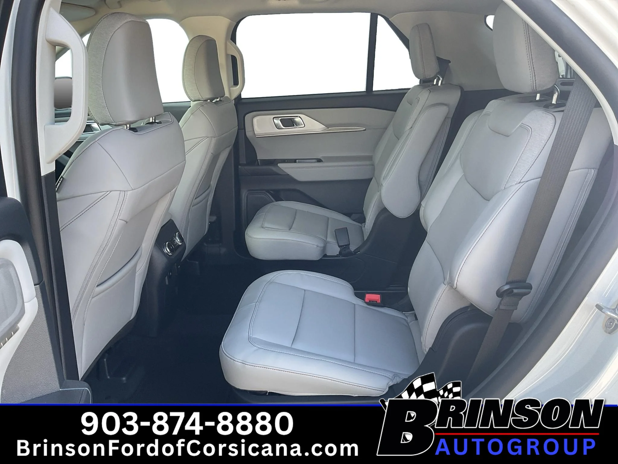 New 2026 Star White Metallic Tri-Coat Ford Active image 8