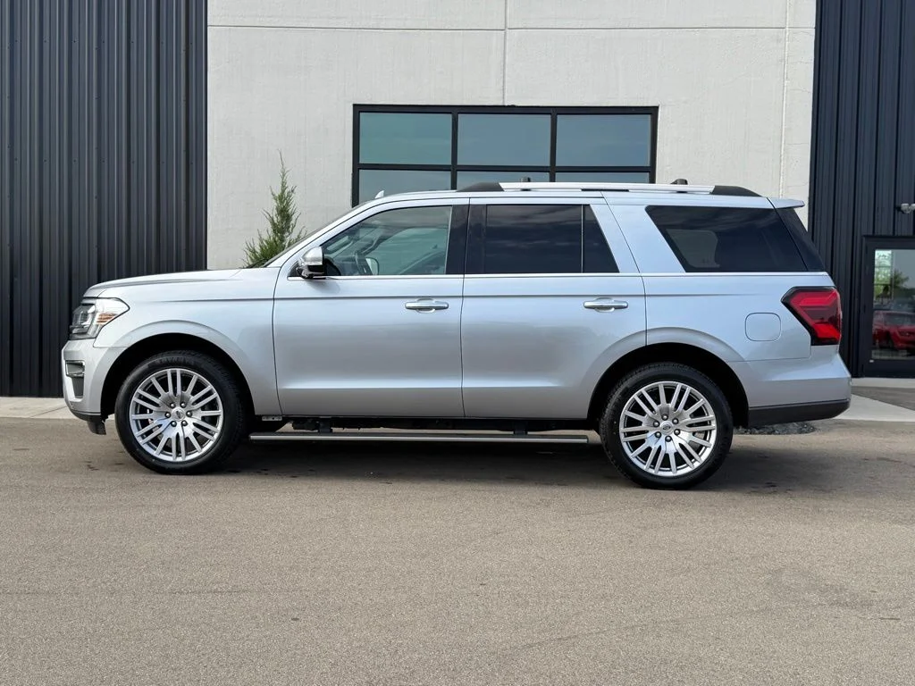 Used 2024 Silver Ford Limited image 2