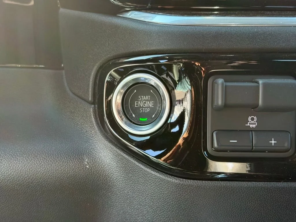 New 2026 Summit White GMC Elevation image 20