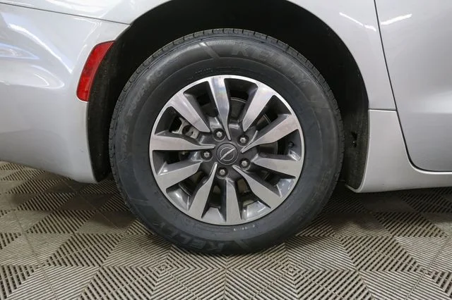Used 2023 Silver Chrysler Touring L image 16