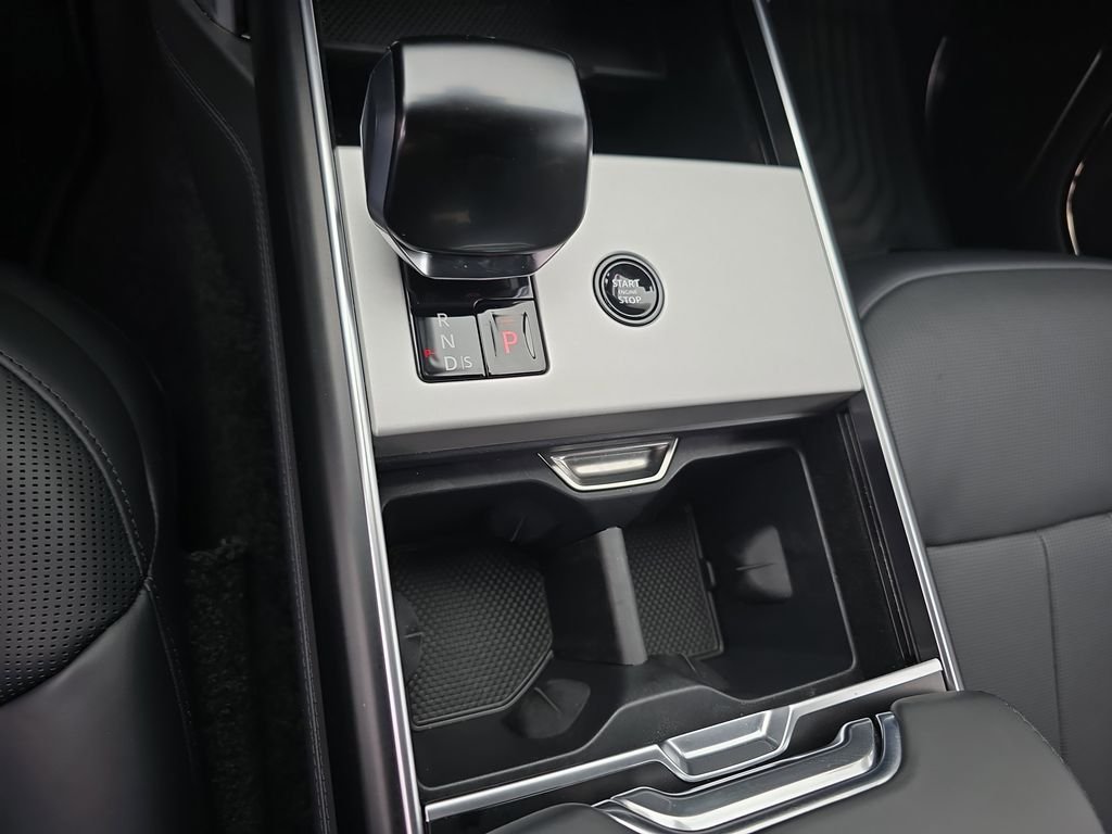 2025 Land Rover Range Rover SV - Photo 26