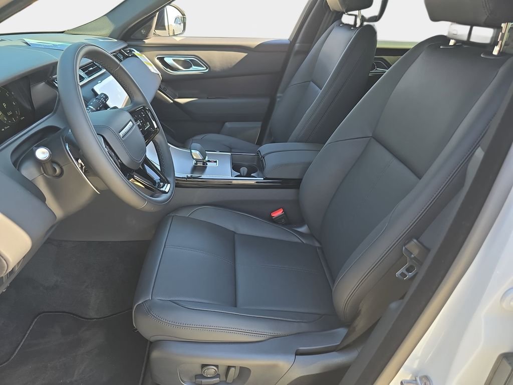 New 2026 Fuji White Land Rover Dynamic SE image 15