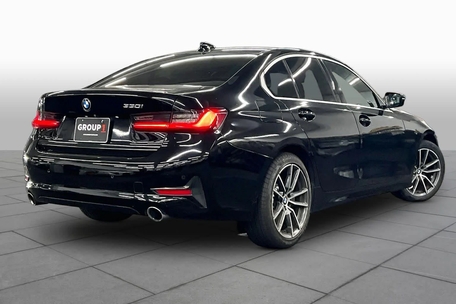 Used 2019 Jet Black BMW 330i image 12