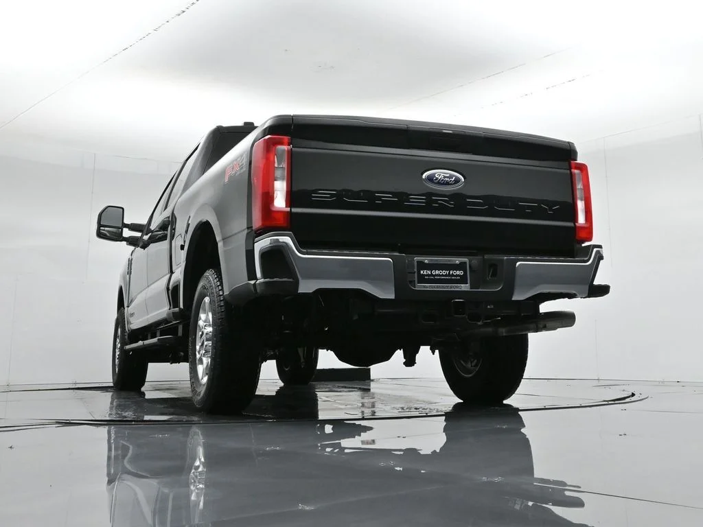 New 2026 Agate Black Metallic Ford XLT image 49