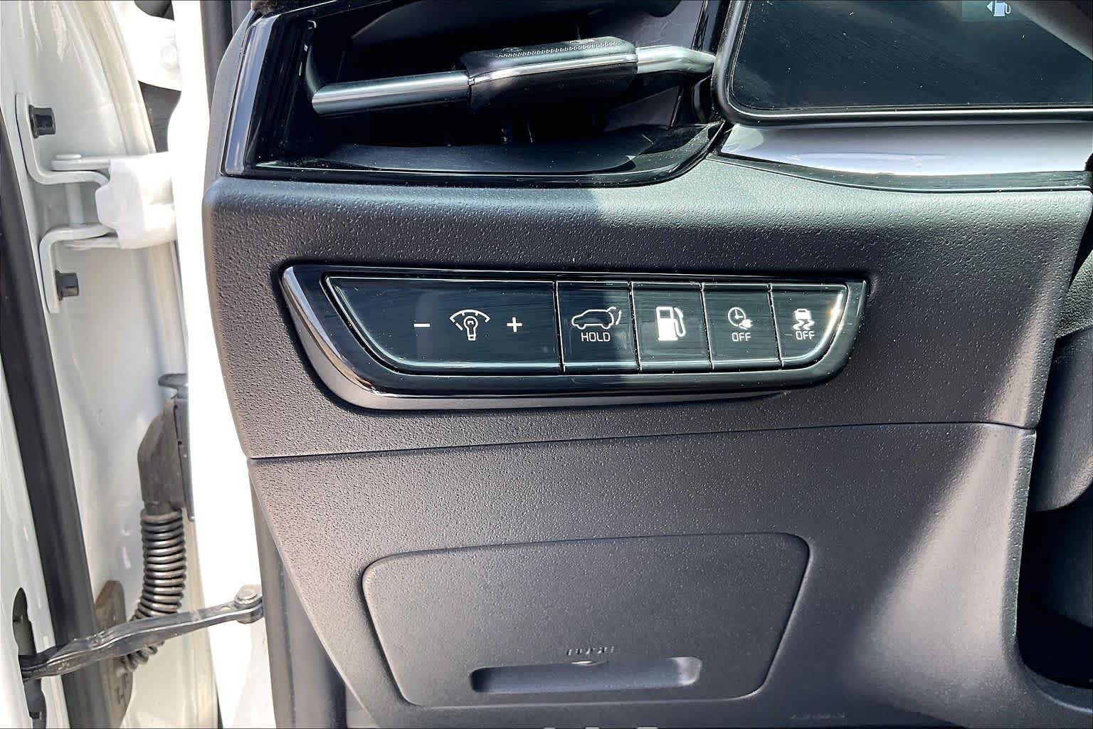 Used 2024 Snow White Pearl Kia SX Touring image 34