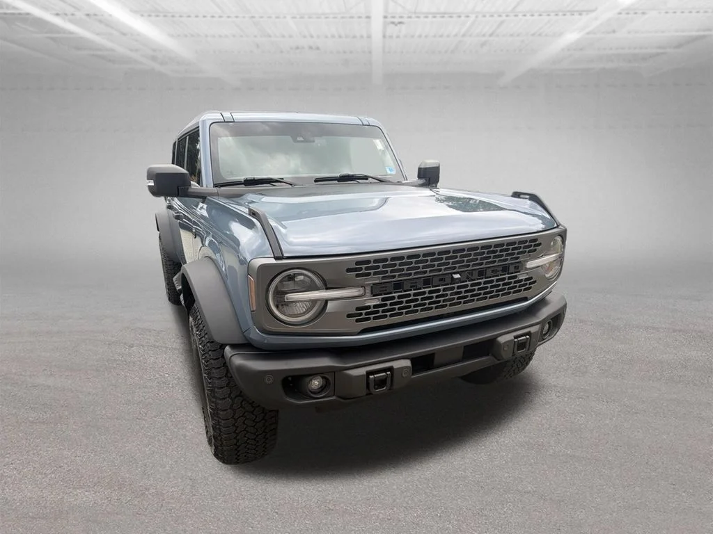 Used 2023 Gray Ford Wildtrak image 9