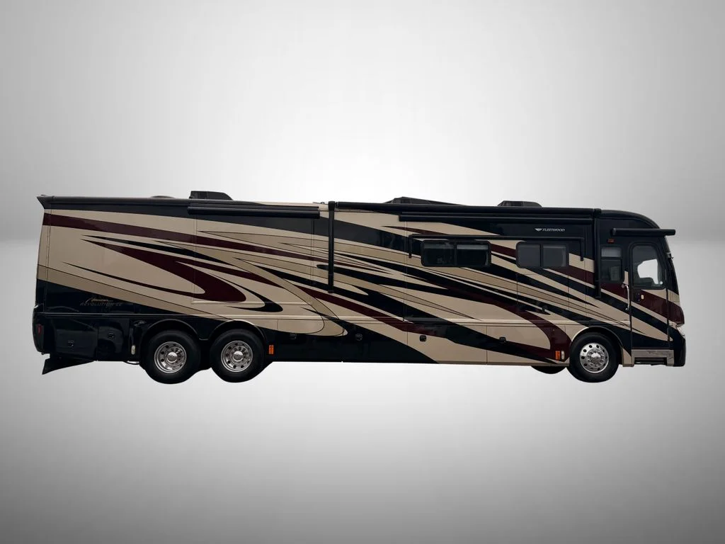 Used 2010 Black Fleetwood 42T image 5