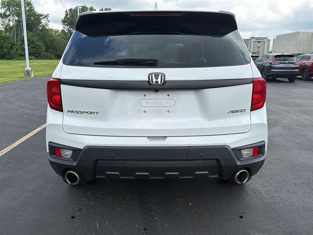 Used 2023 Platinum White Pearl Honda EX-L image 6