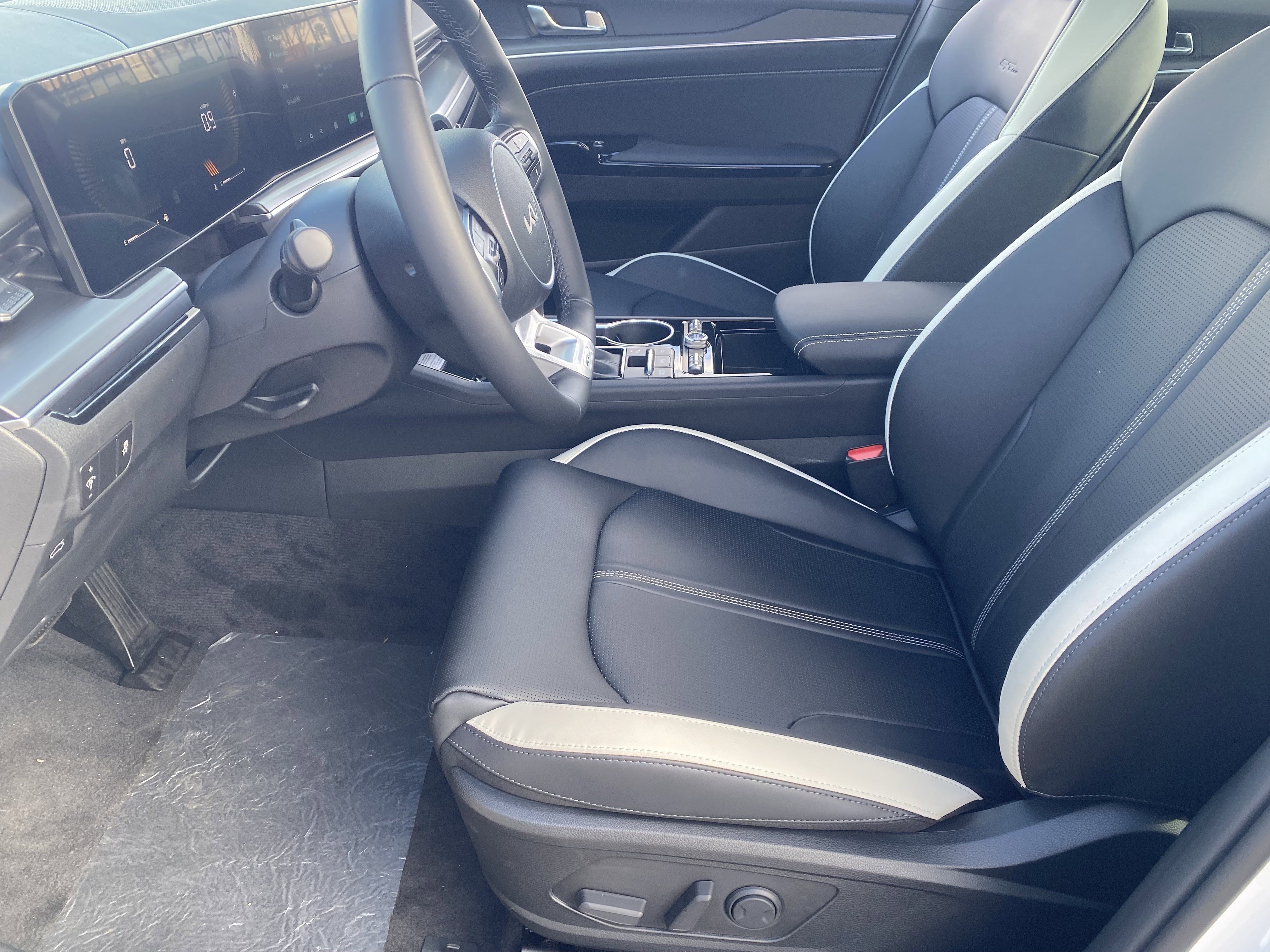 New 2026 Snow White Pearl Kia GT-Line FWD image 17