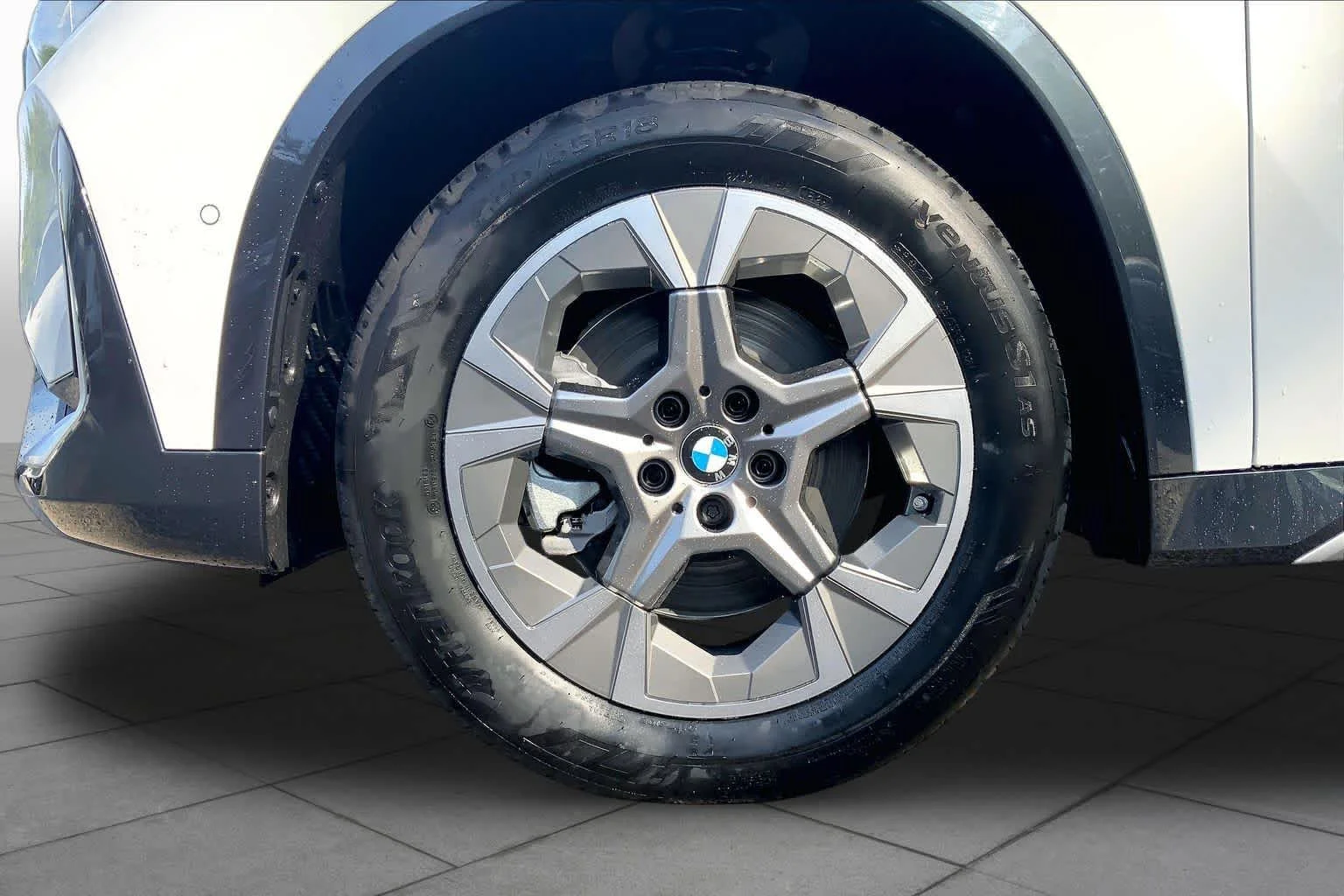New 2027 Alpine White BMW xDrive28i image 11