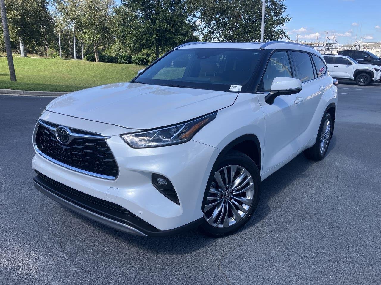 Used 2026 White (Wind Chill Pearl) Toyota Platinum AWD image 1