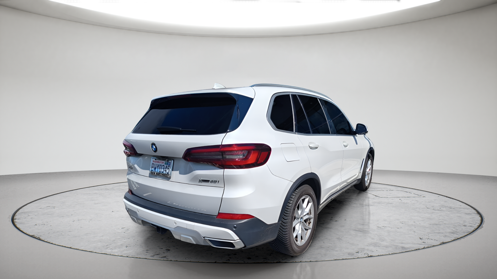Used 2021 Mineral White Metallic BMW xDrive40i image 4