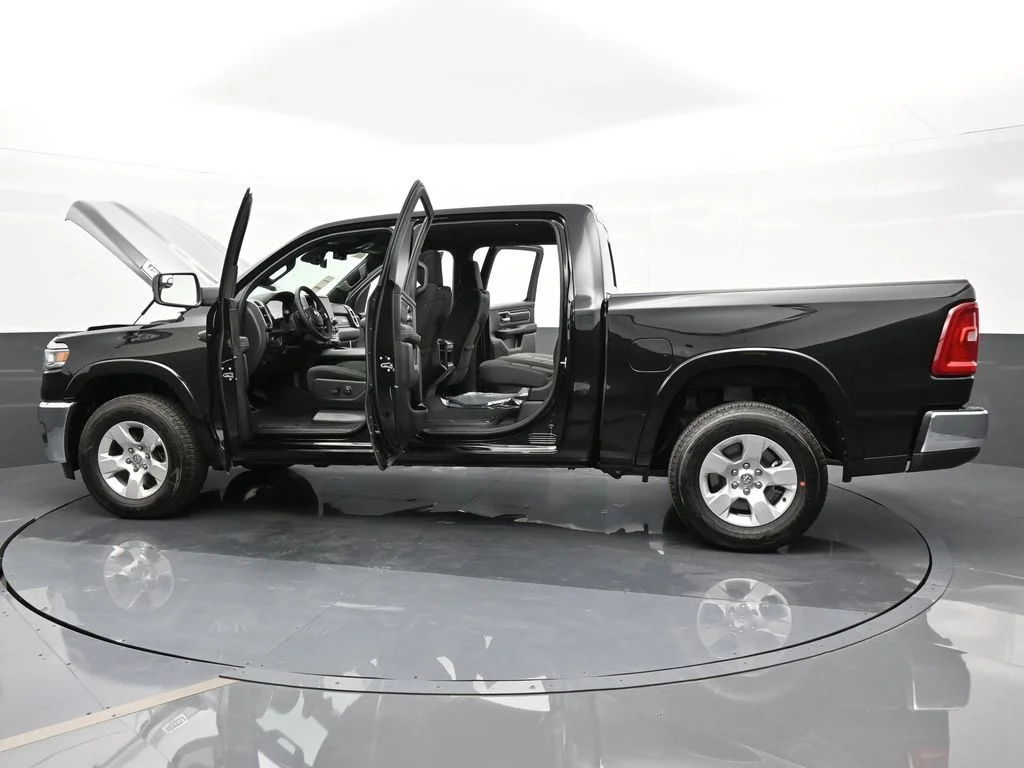 Used 2025 Diamond Black Crystal Pearlcoat Ram Big Horn/Lone Star image 63