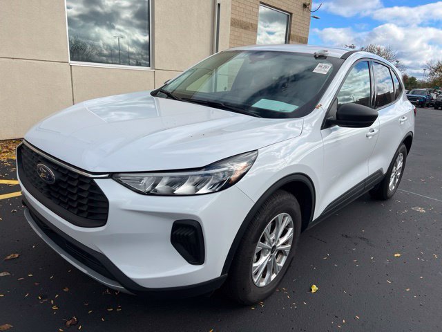 Used 2025 White Ford Active image 5