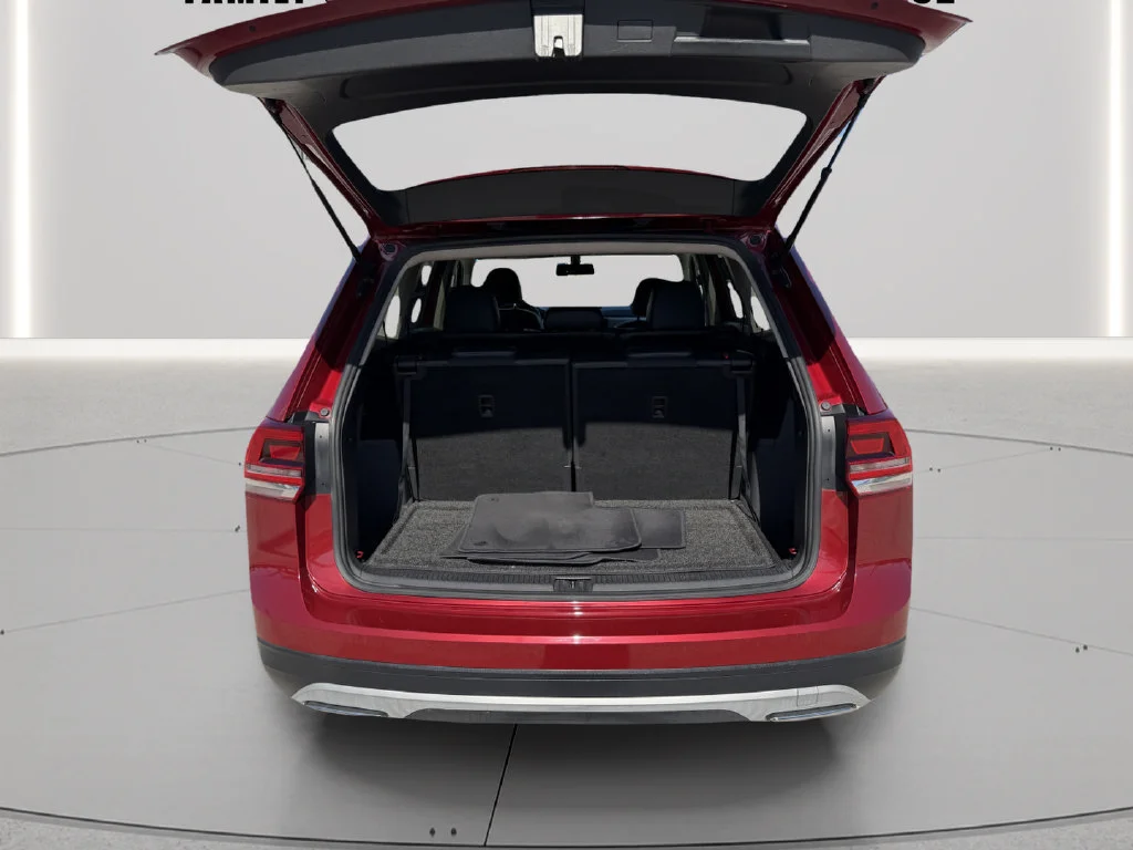 Used 2019 Red Volkswagen 3.6L V6 SE image 12