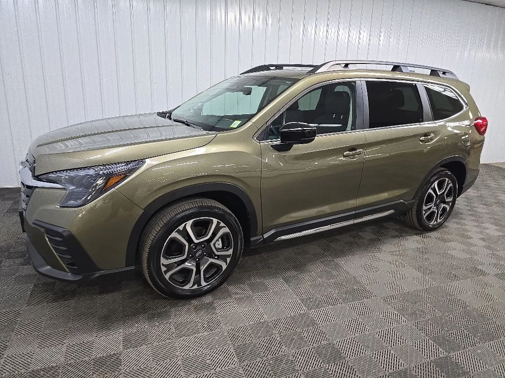 Used 2025 Green Metallic Subaru Limited image 6