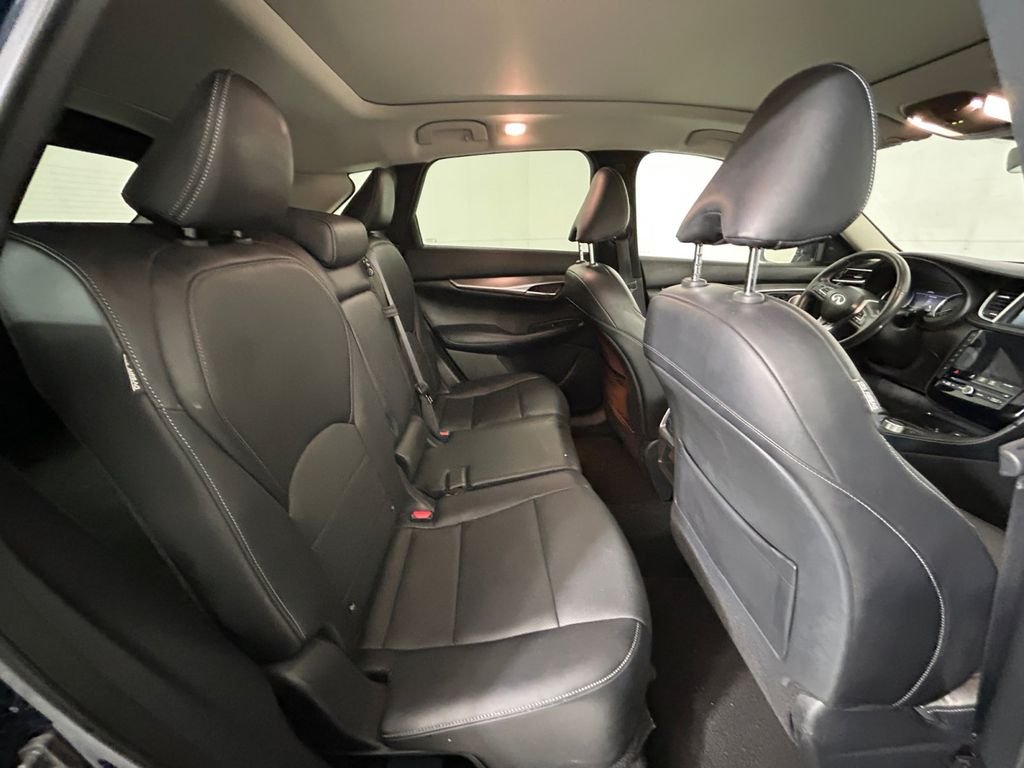 Used 2023 Blue INFINITI LUXE image 17