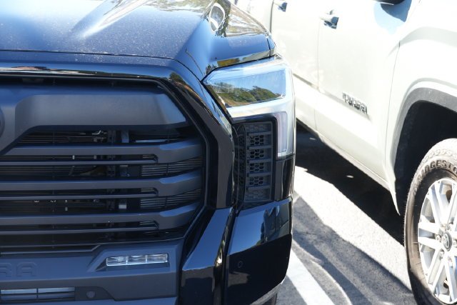 2025 Toyota Tundra SR5 - Photo 7