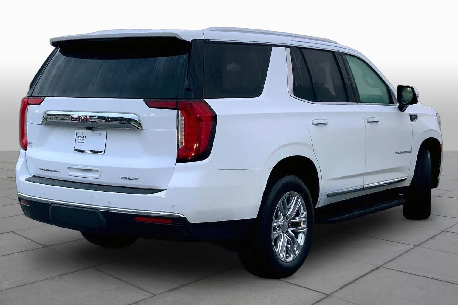 Used 2021 Summit White GMC SLT image 12