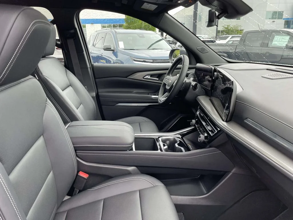 New 2026 Sterling Gray Metallic Chevrolet LT image 9