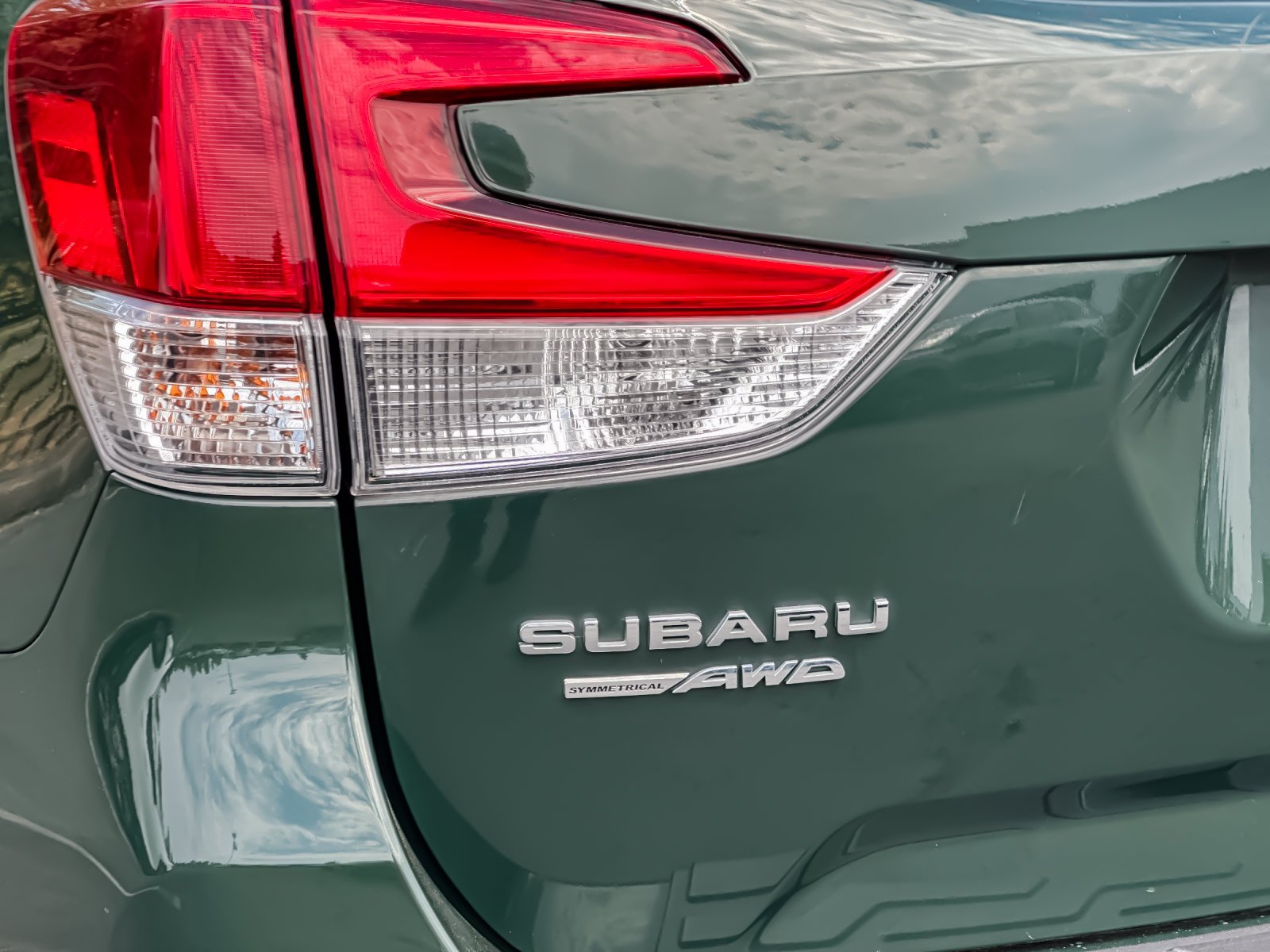Used 2022 Green Subaru Base image 26