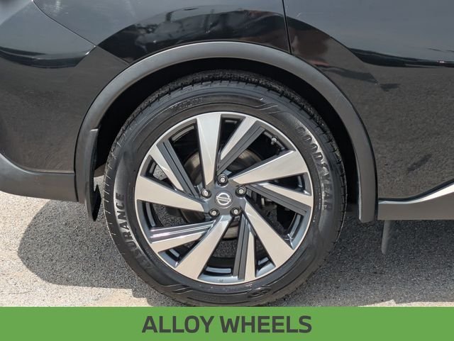Used 2017 Black Nissan Platinum image 12