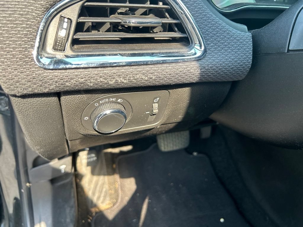 Used 2019 Graphite Metallic Chevrolet LT image 22