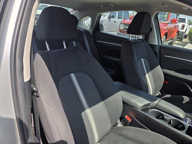 Used 2025 Aero Silver Hyundai SEL image 32