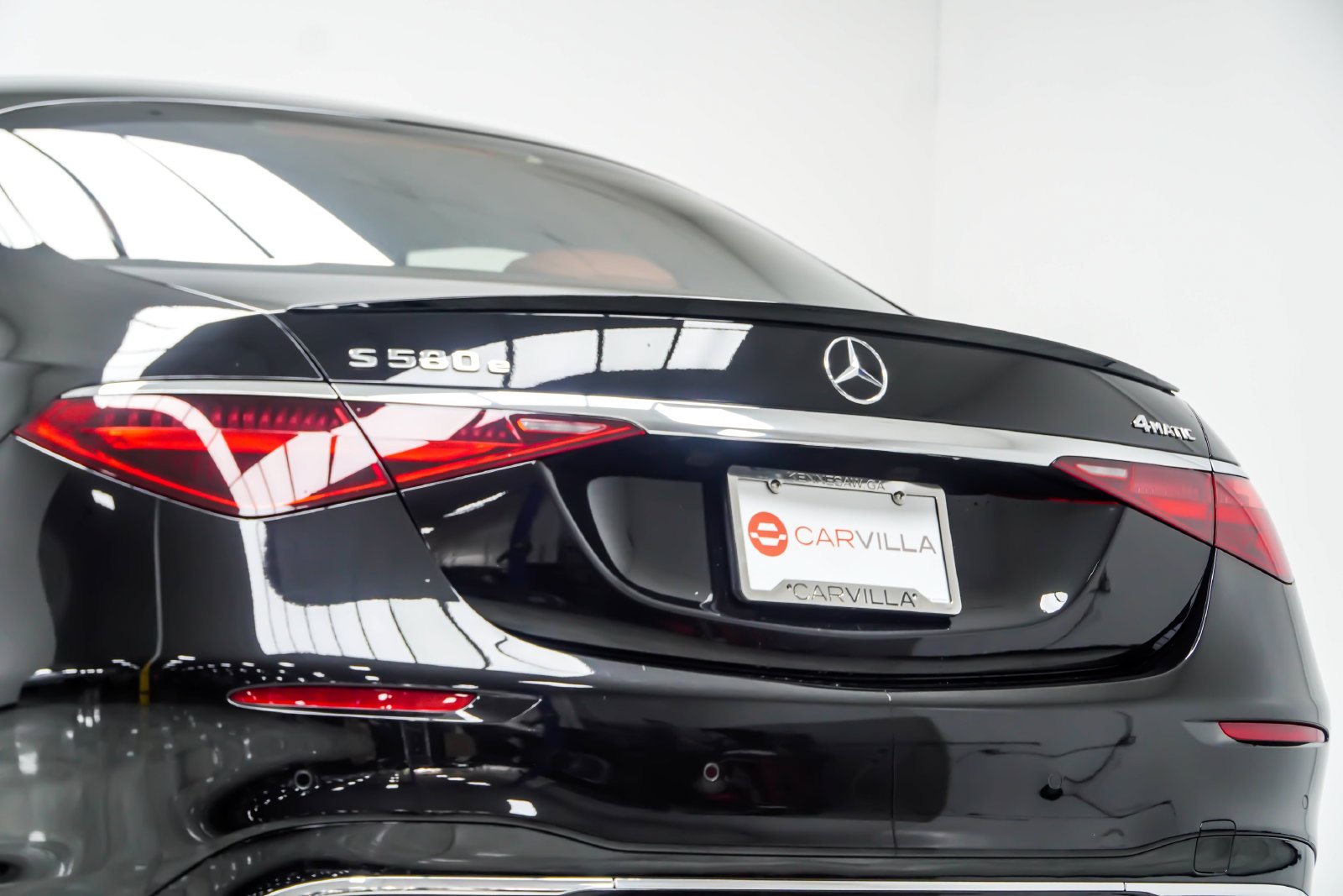 Used 2024 Black Mercedes-Benz S 580e image 19
