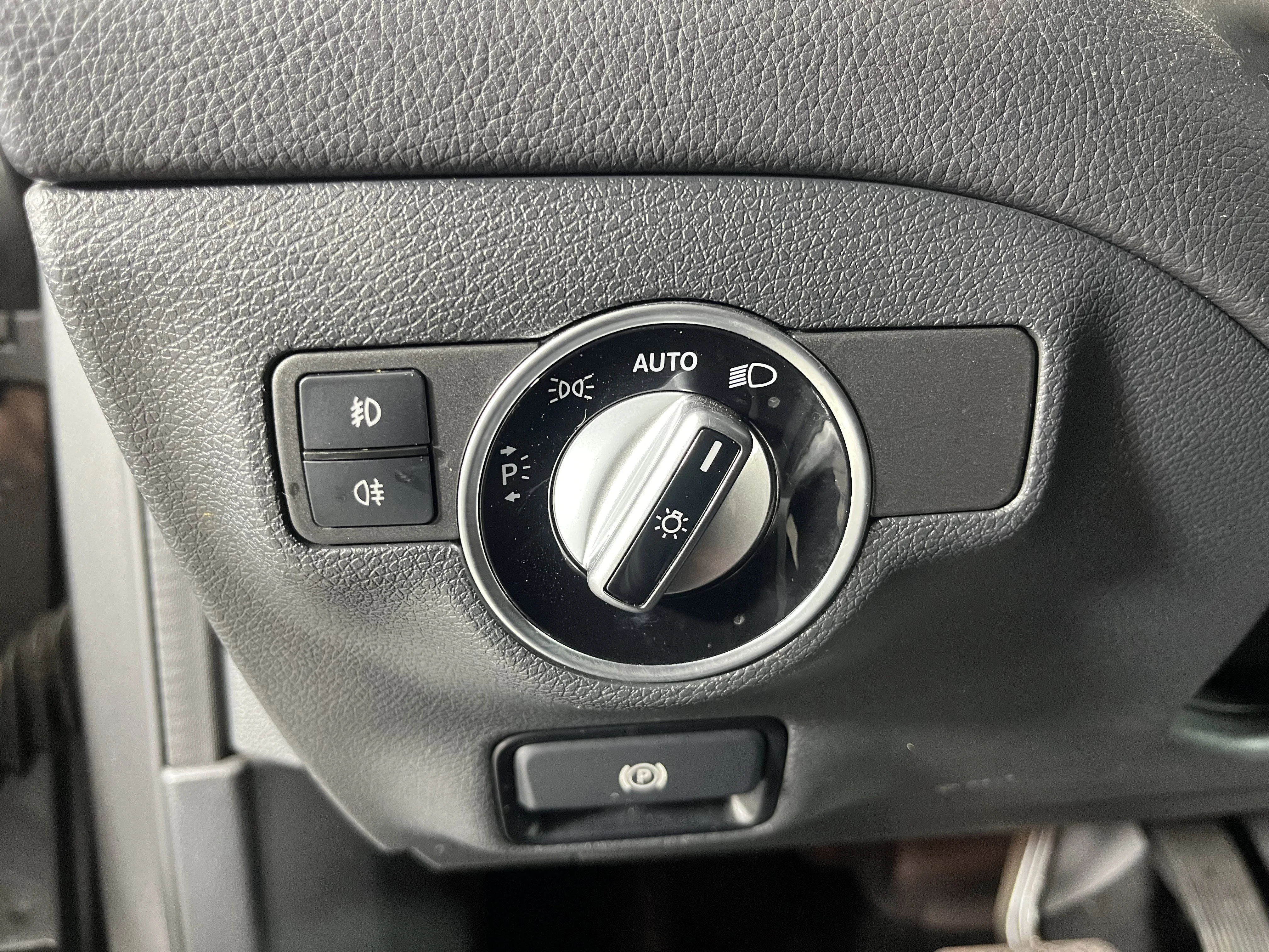 Used 2019 Mountain Grey Metallic Mercedes-Benz GLA 250 image 20